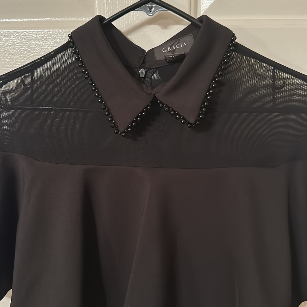 Elegant cape top with shear shoulders - Picture 2 of 6